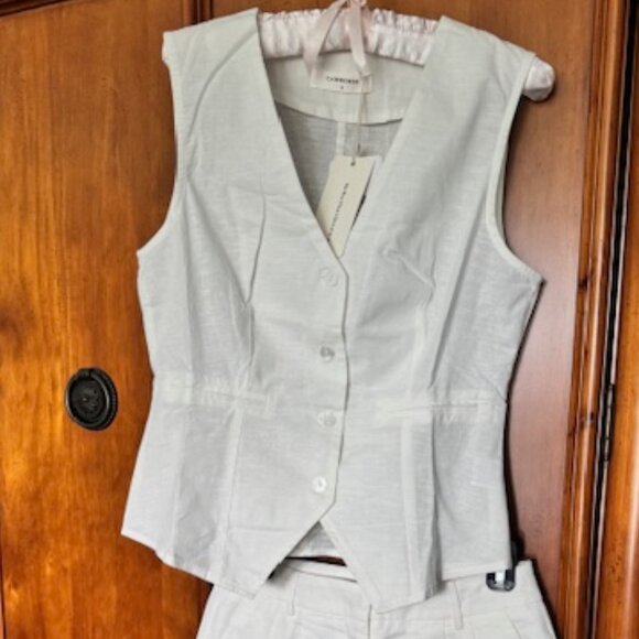 NWT Commense two piece linen blend sleeveless button vest and wide shorts, small - Picture 2 of 7